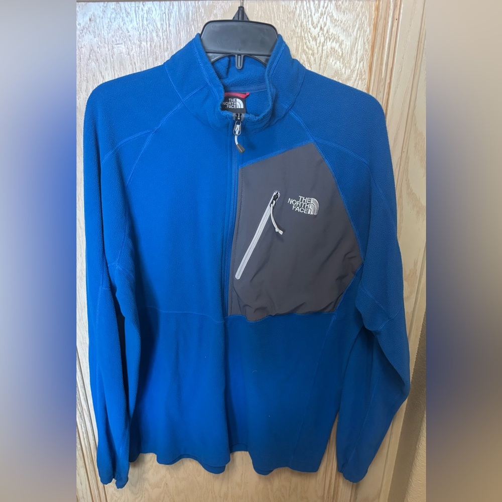 The‎ North Face Royal Blue Fleece 1/4 Zip Jacket with Charcoal Pocket Flash Dry